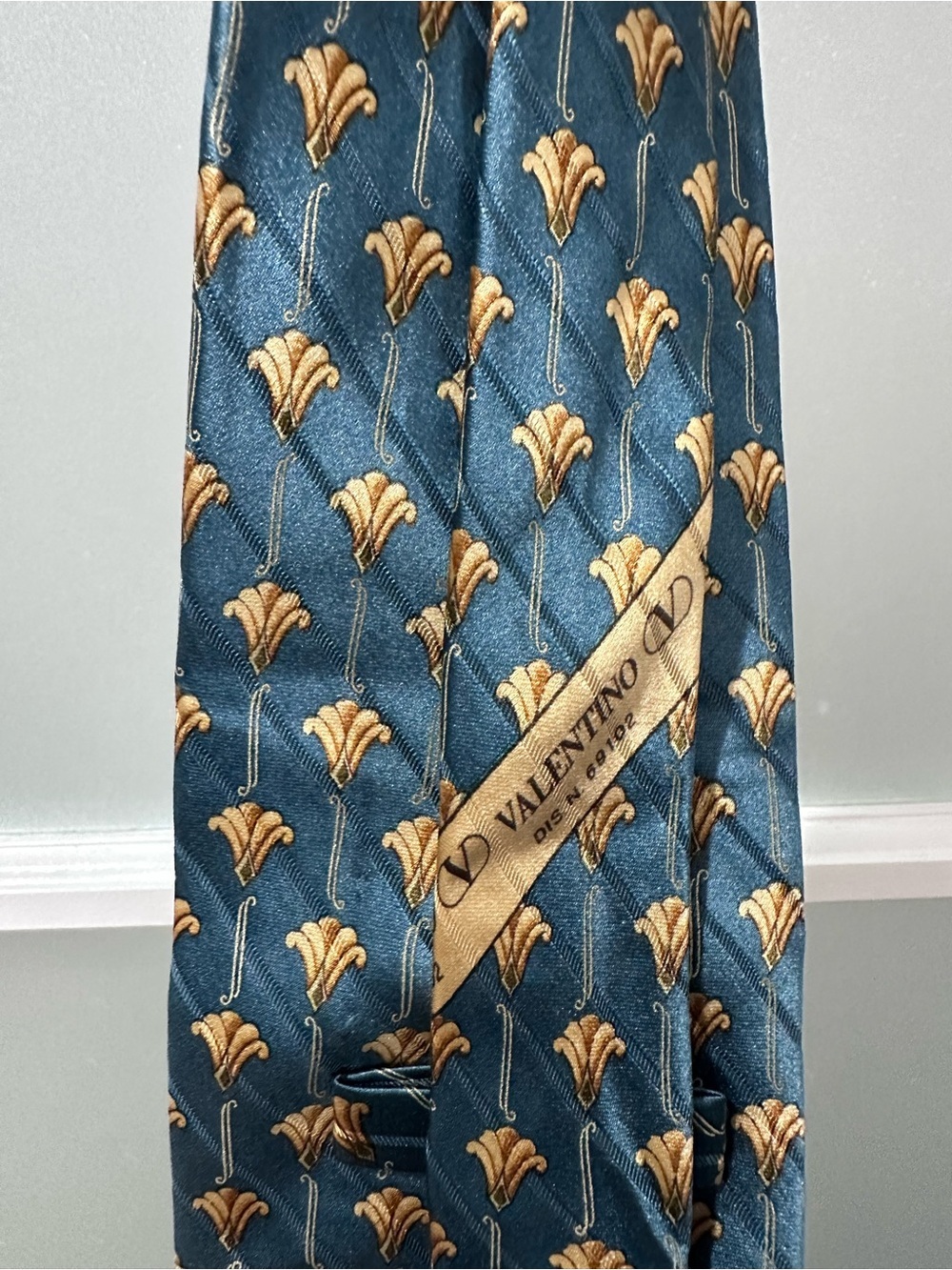 Vintage Valentino Garavani Blue & Gold 100% Silk Designer Necktie Made in Italy